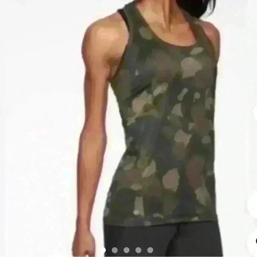 Athleta Limitless Keyhole Tank Top